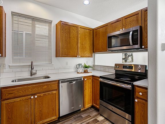 4th image of 1150 SE Bacarra St