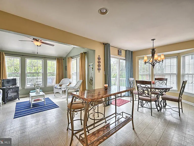 509 Fox Trl — Photo 13