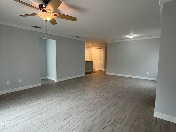 5th image of 2805 65th Drive #101
