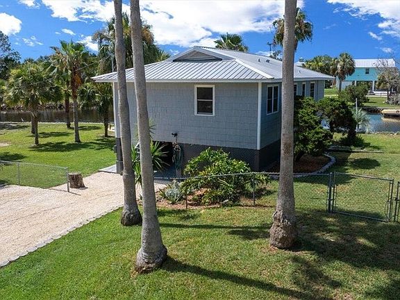 3rd image of 12046 W Gulf Breeze Ct
