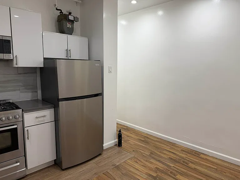 2486 Elm Pl #1B — Photo 4