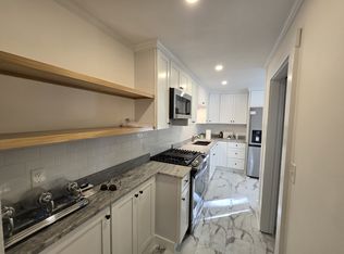 15 Spring St #1R, Medfield, MA 02052