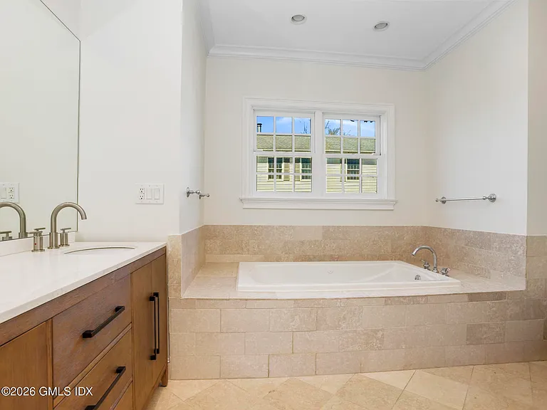 147 Holly Hill Ln #2 — Photo 17
