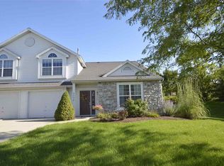5528 Thornbriar Ln, Fort Wayne, IN 46835