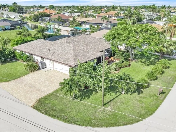 1903 SE 29th Ln, Cape Coral, FL 33904