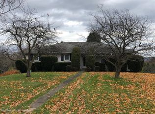 301 Turkey Path Rd, Sugarloaf, PA 18249