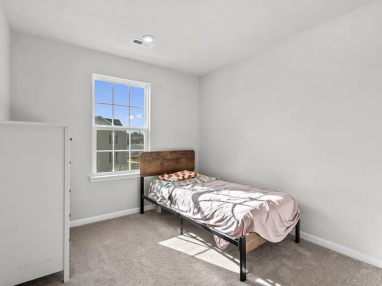 204 Station Dr — Photo 24