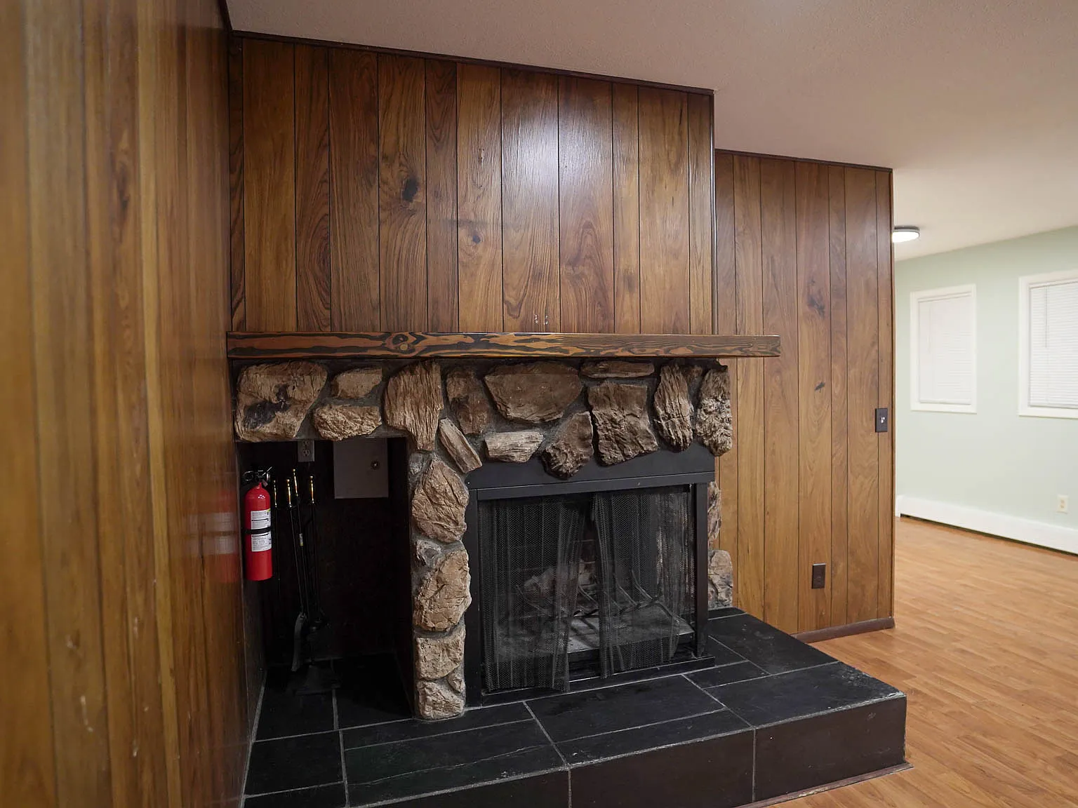3 bed, 1000 sqft, $2,000 — Photo 4