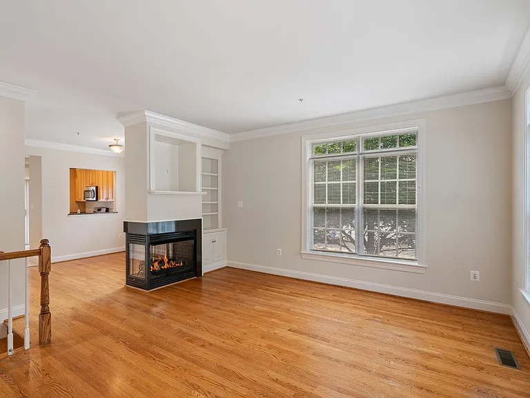 3428 Wilson Blvd — Photo 7