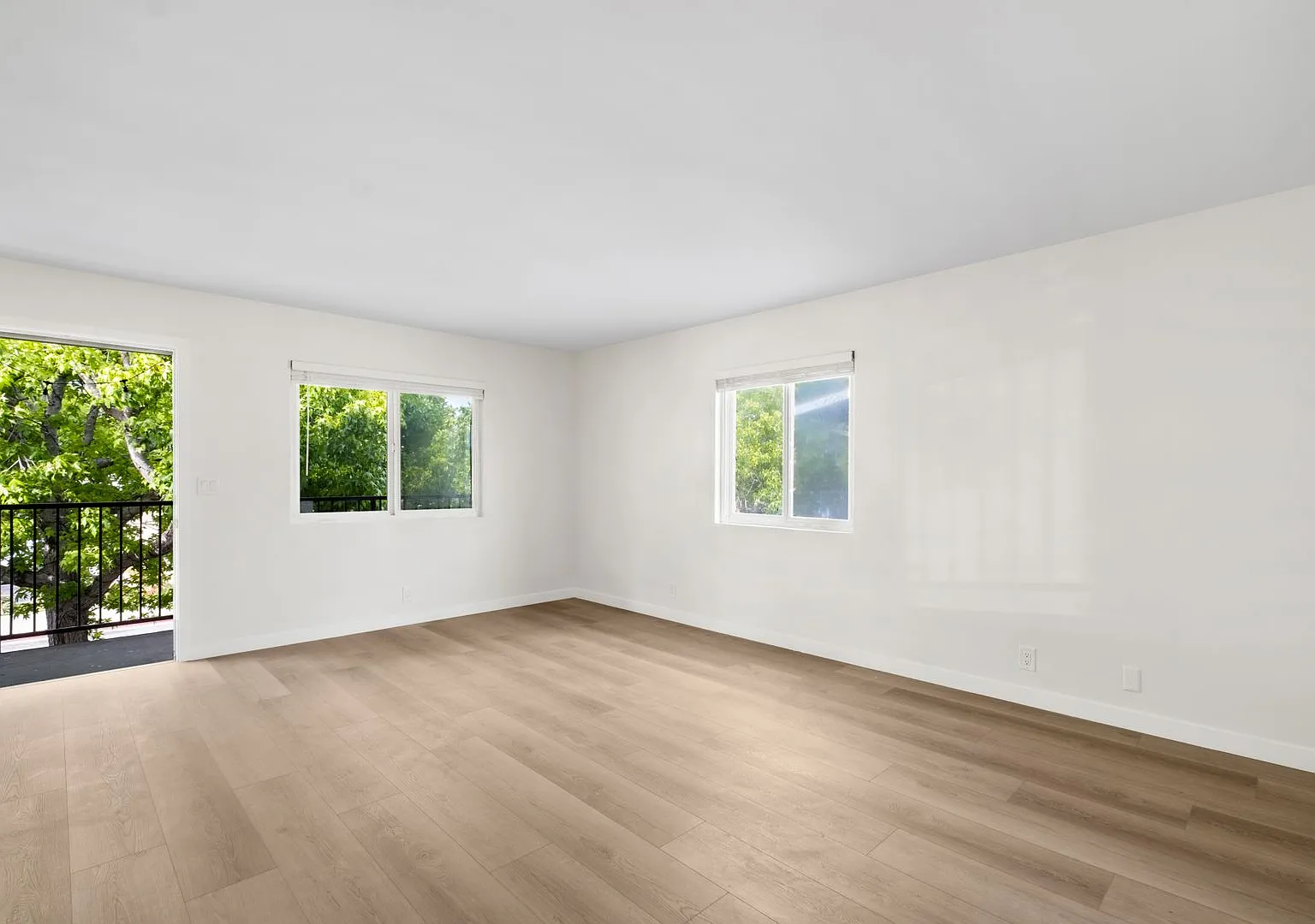 Bland-121 E. Bay Street — Photo 2