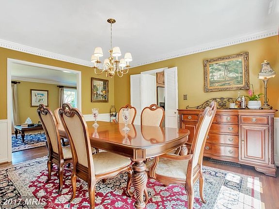5th image of 4604 Hornbeam Dr