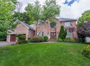 16 Rons Edge Rd, Springfield, NJ 07081