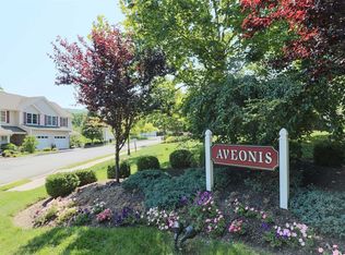 88 Aveonis Ct, Fishkill, NY 12524