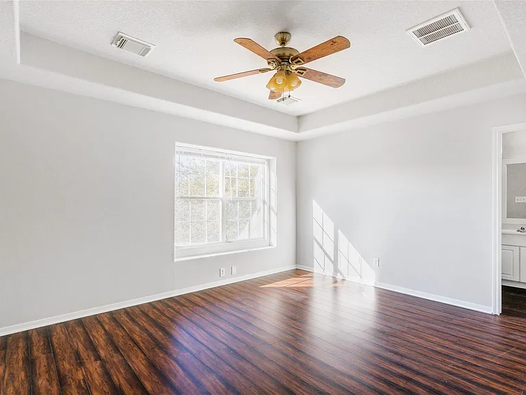 15410 Fir Woods Ln — Photo 15