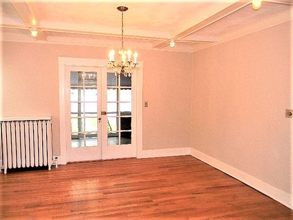 3rd image of 1824 Harlem Blvd
