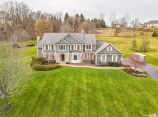 32 Sunrise Hl, Pittsford, NY 14534