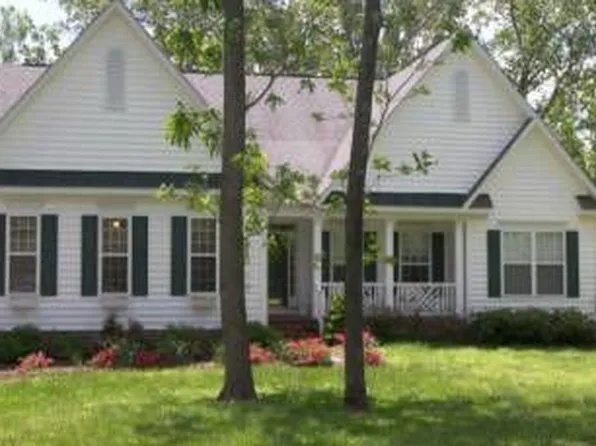 781 Ring Farm Rd, White Stone, VA 22578