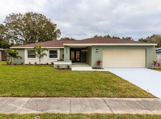 2057 Ridgecrest Dr, Dunedin, FL 34698