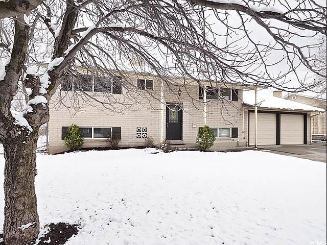 1st image of 1577 W Gumwood Ave