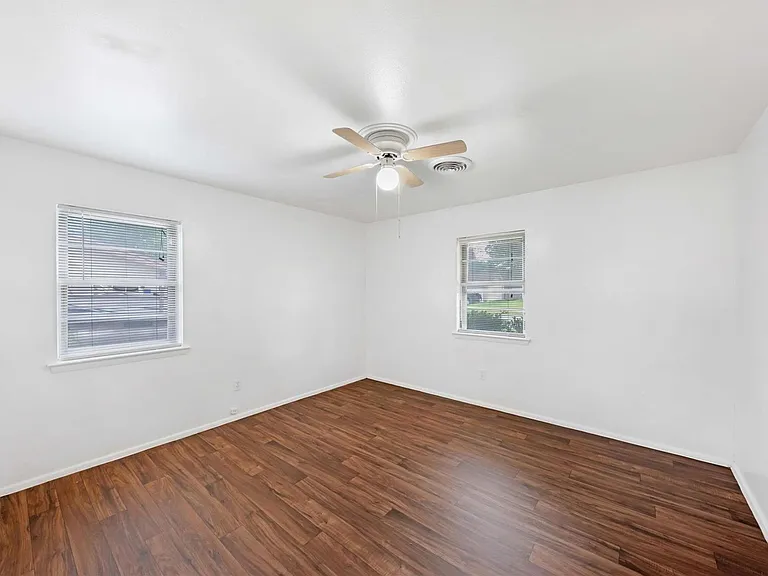 2717 Wesleyan Dr — Photo 4