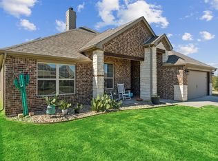 102 Landry Ave, Godley, TX 76044