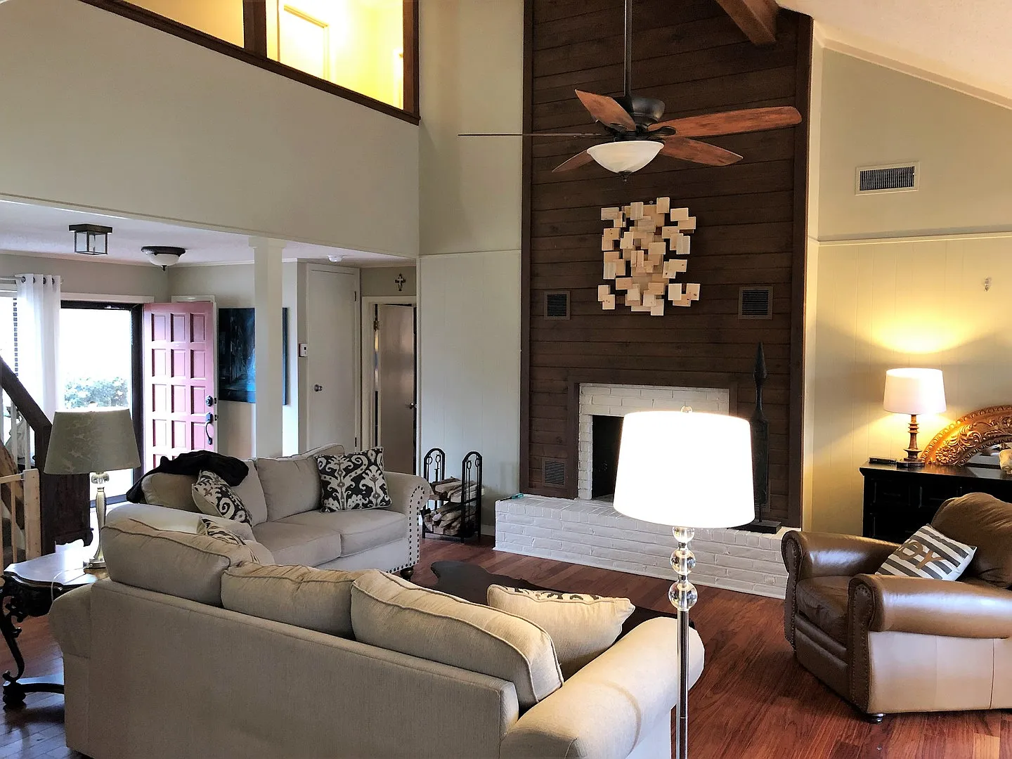1002 CHASE — Photo 2