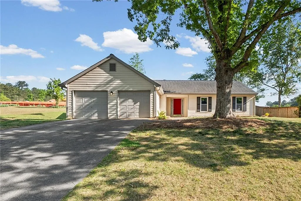 Building Photo - 1194 Meadow Oaks Dr NW