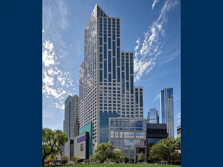 10 City Point #32G — Photo 10