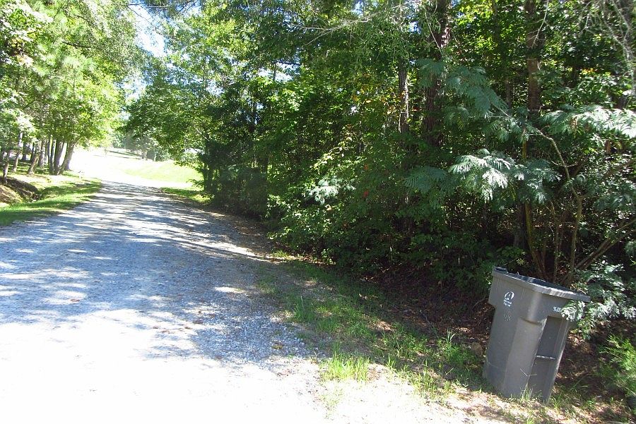 2nd image of 2768 Us Highway 31 N