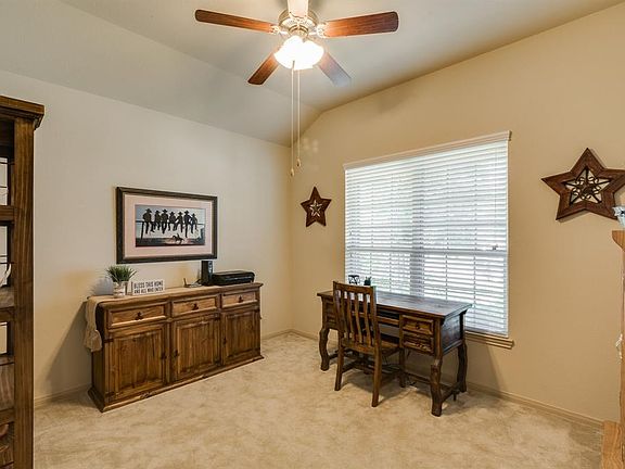 5th image of 18914 Deer Trace Dr