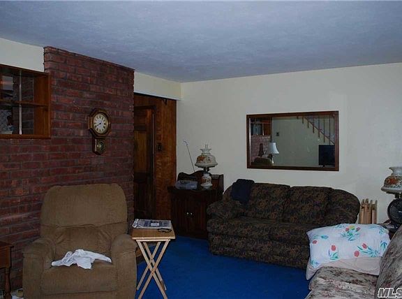 3rd image of 274 Twin Ln E