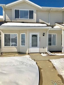 1711 S Campbell Trl #3, Sioux Falls, SD, 57106