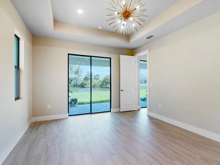802 Zona Ave N — Photo 2
