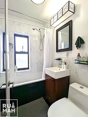 Rented by Rumah Realty Inc | media 16