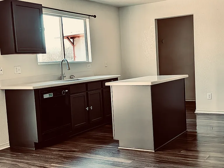 9710 Amber Cv — Photo 3