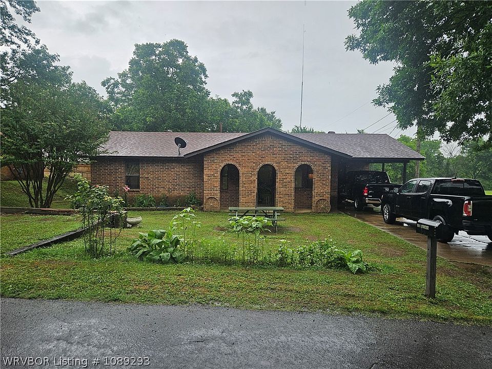1st image of 904 Fowler Ave