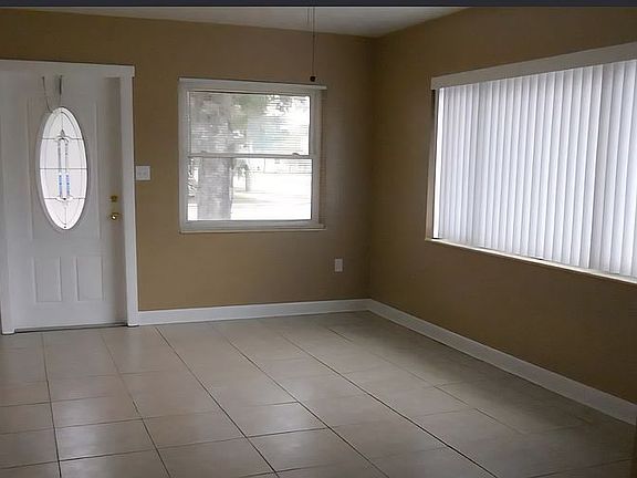 3rd image of 5524 43rd St N
