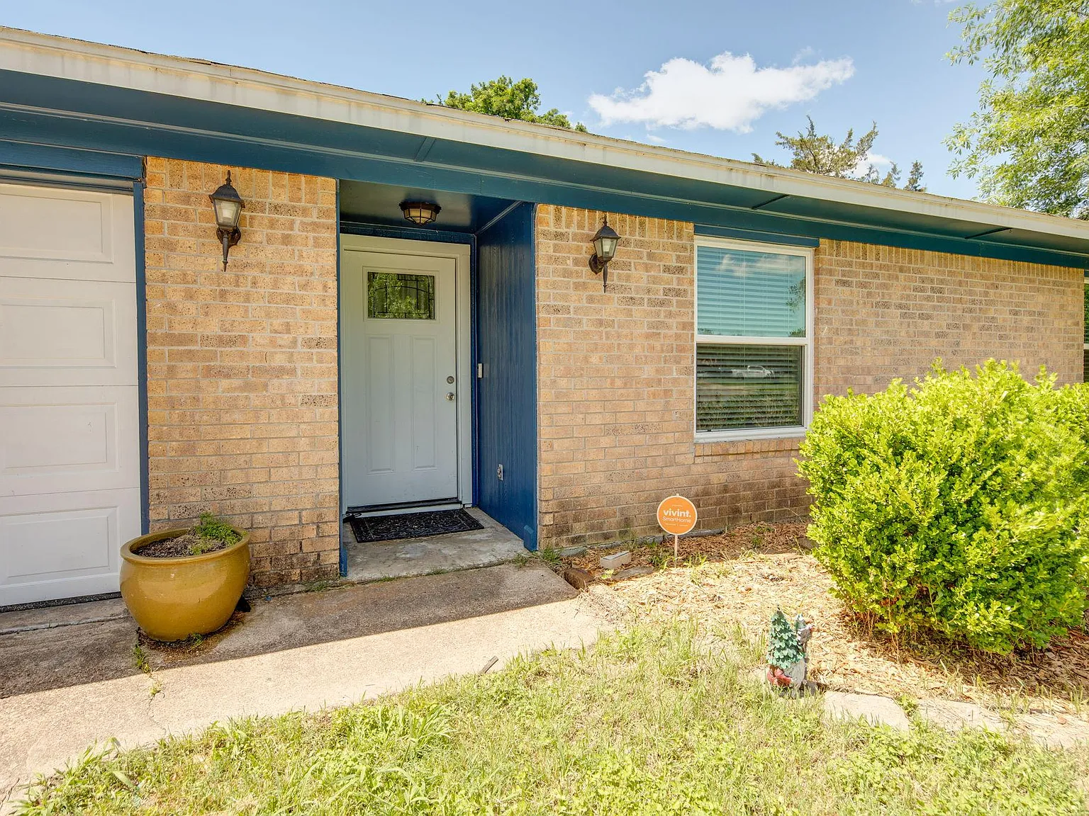 3 bed, 1472 sqft, $1,950 — Photo 3