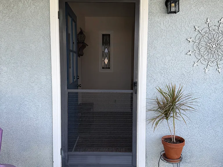 14902 Eastwood Ave — Photo 28
