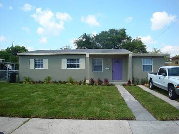 1st image of 15740 NE 14th Ct