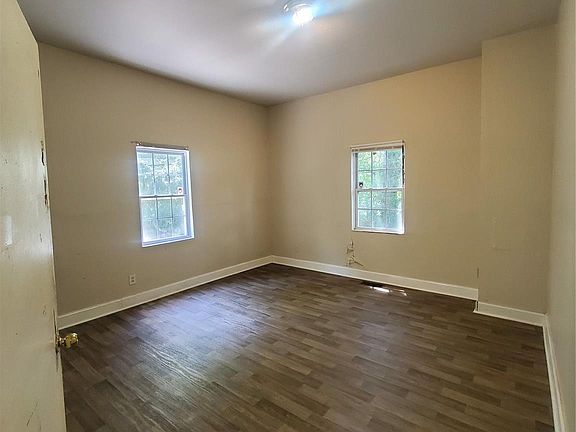 2nd image of 325 Goff St