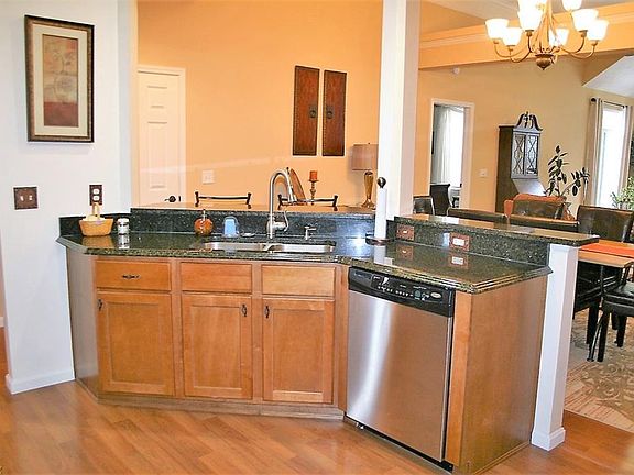 4th image of 496 Hyannis Port Cir