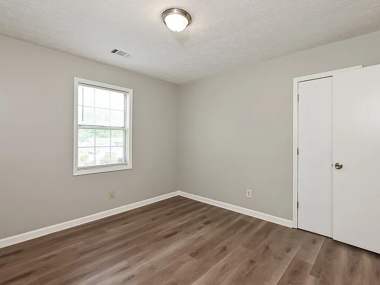 450 Pennybrook Dr — Photo 11