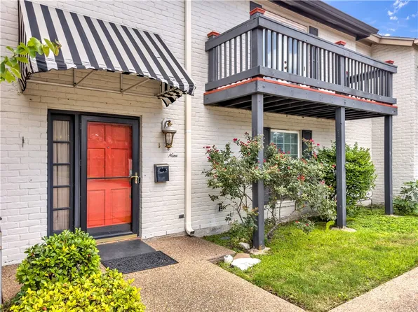 9 Rock Creek Dr #9, Corpus Christi, TX 78412