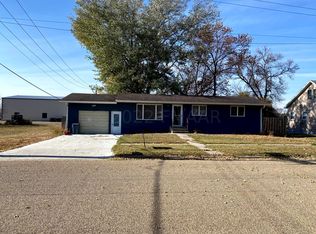 706 7th St NW, Cooperstown, ND 58425