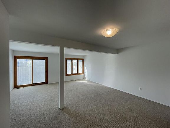 4th image of 36314 Park Place Dr #1