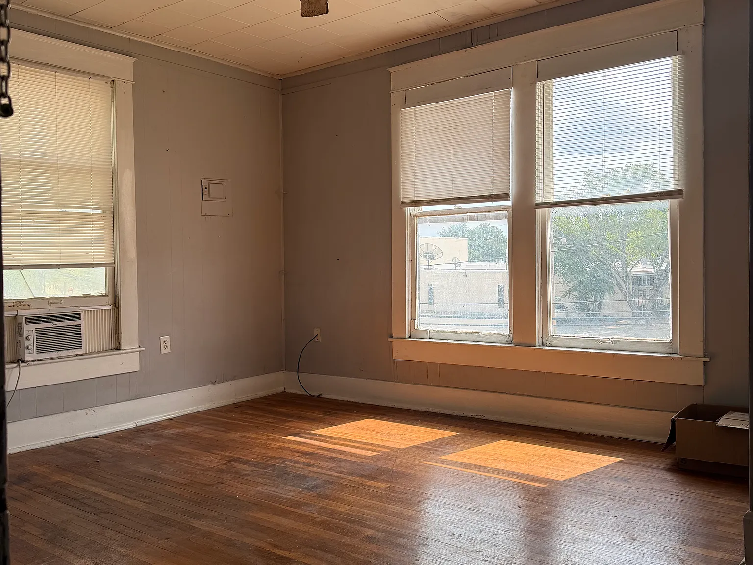 1 bed, 880 sqft, $895 — Photo 1