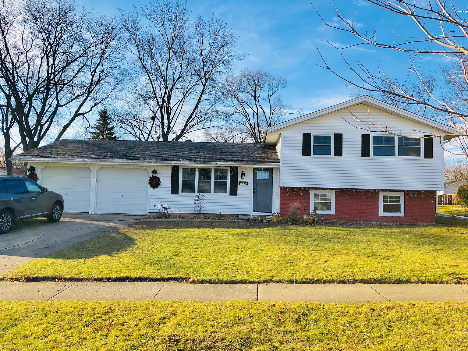 1425 Harvard Ln photo 1