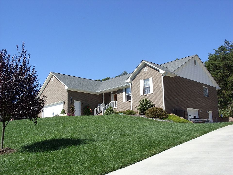 Custom Built Brick Home-2004 Excellent Condition