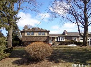 23 Seneca St, Baldwinsville, NY 13027